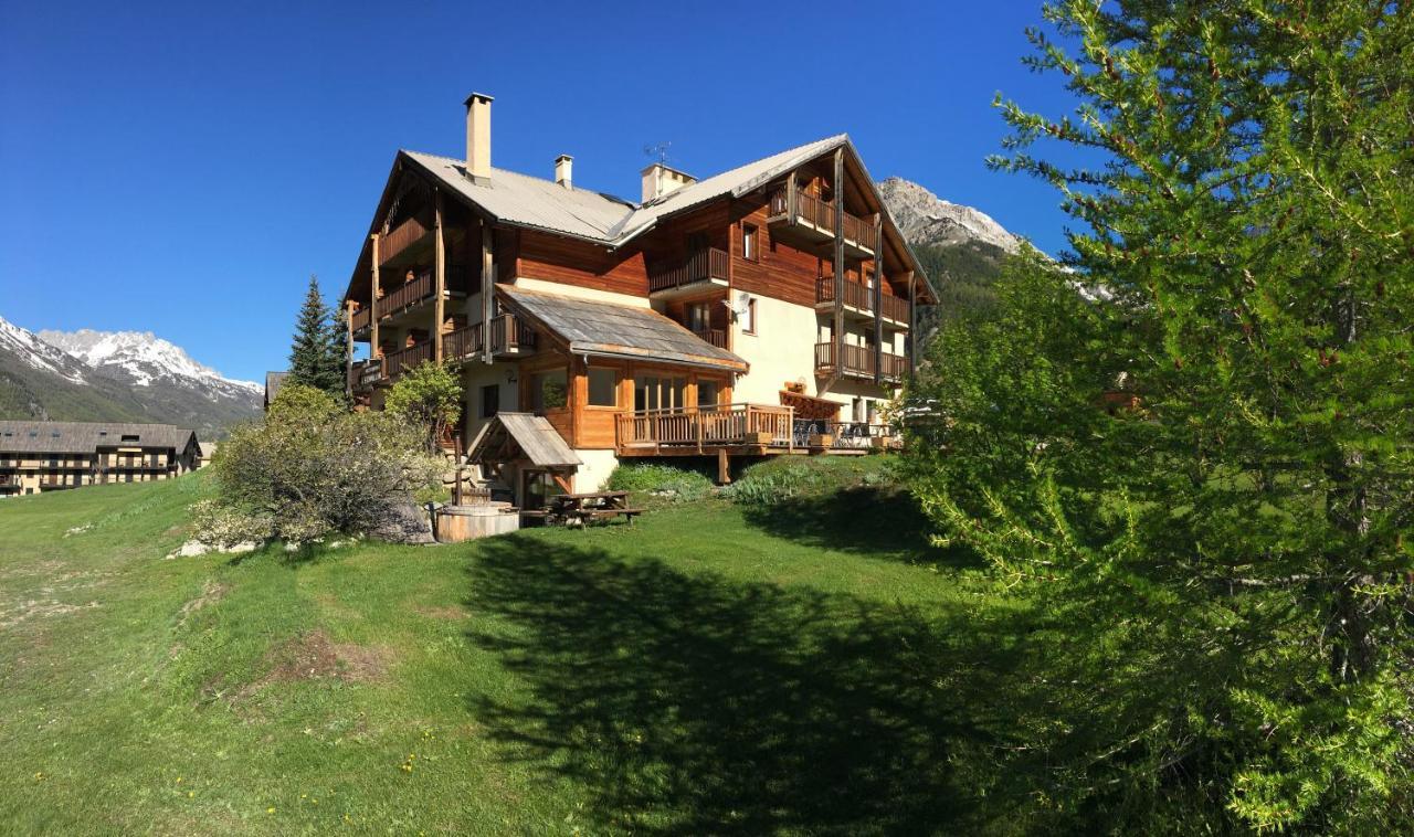 Hotel L'Echaillon Nevache Exterior photo