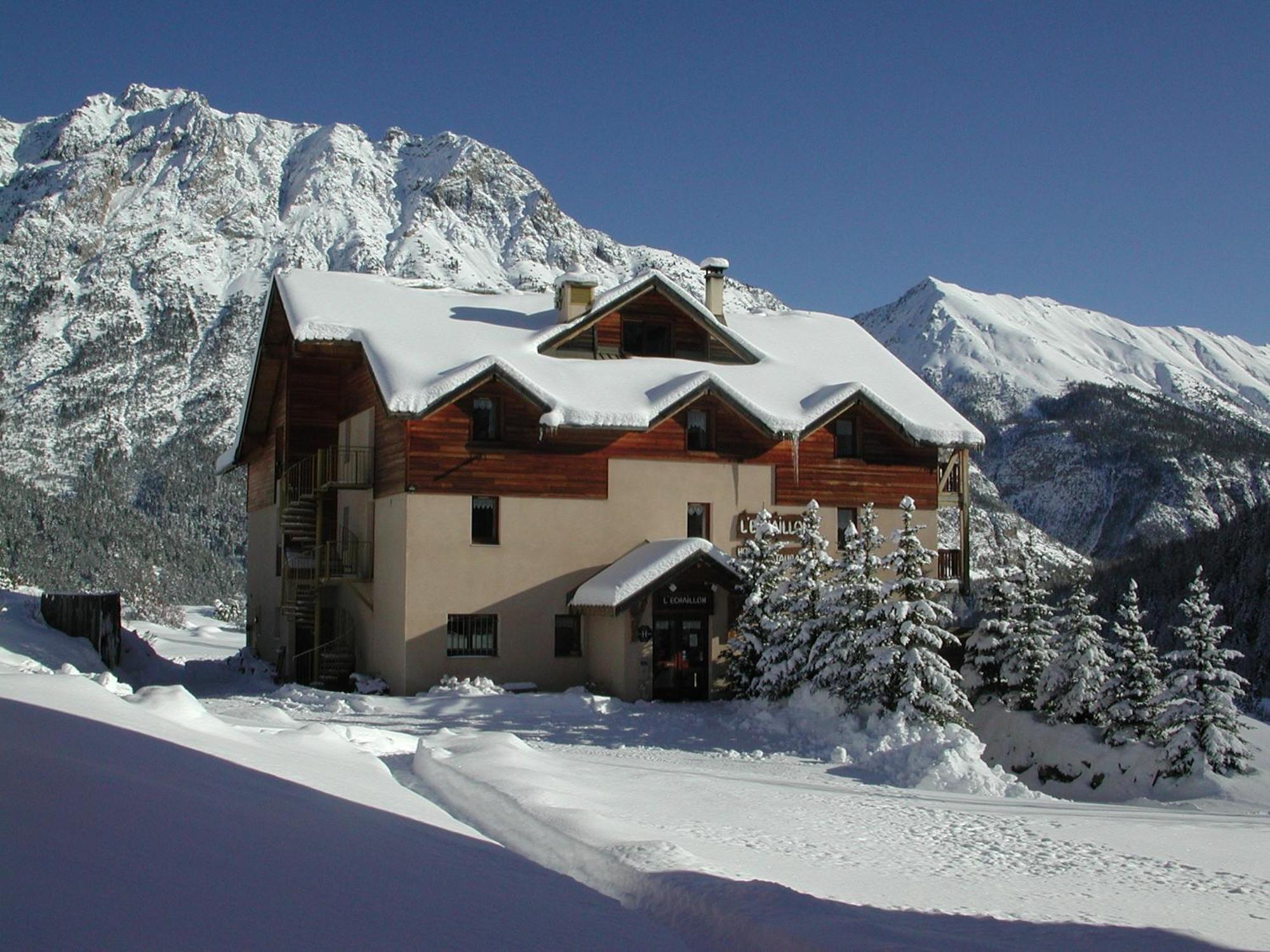 Hotel L'Echaillon Nevache Exterior photo